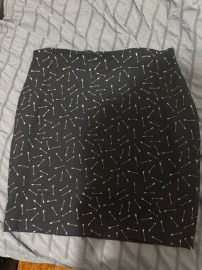 Black Arrow-Print Pencil Skirt - Women